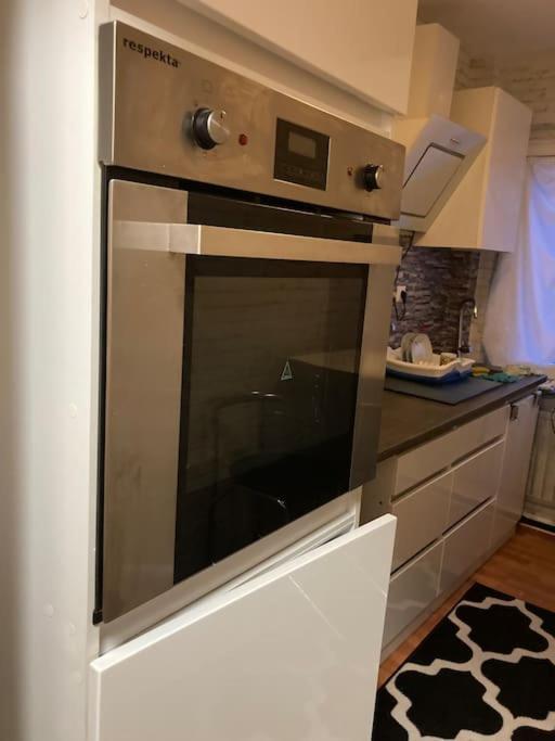Toll Apartment Am Rhein Netflix Internet 1000 Mbits, Free Parking Дуйсбург Экстерьер фото
